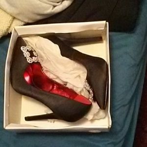 Cape Ribbon high heels